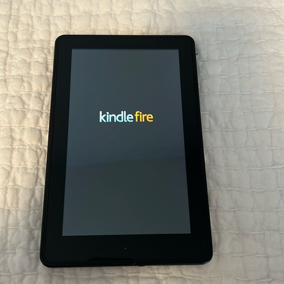 Kindle with charging cord